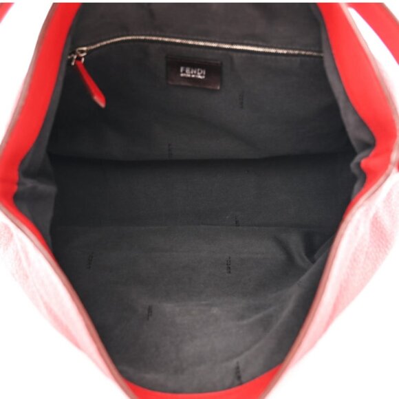 💲1️⃣4️⃣0️⃣0️⃣ FENDI Pebbled Calfskin Small Closure Tote - Picture 8 of 10